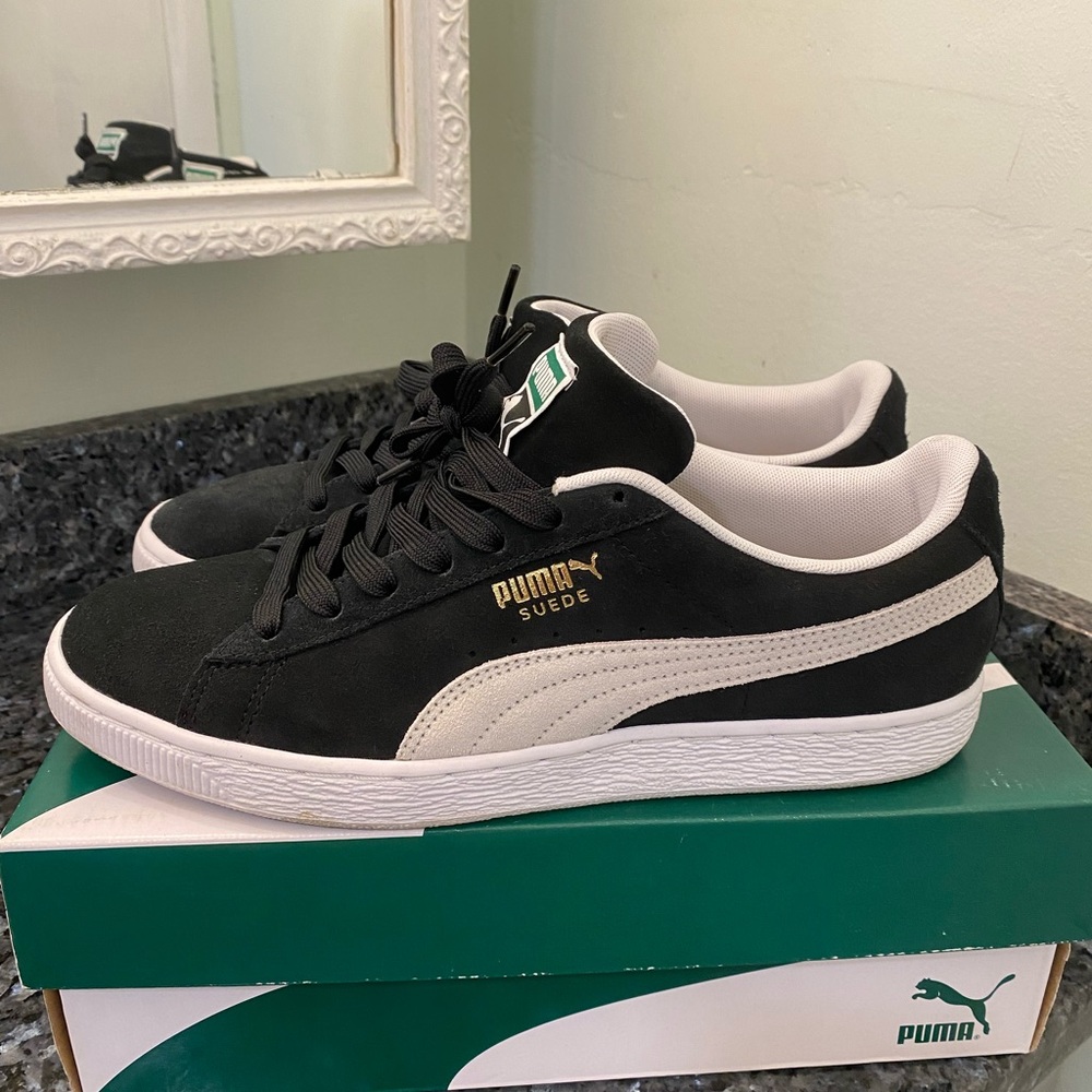 Puma suede. Black size 10